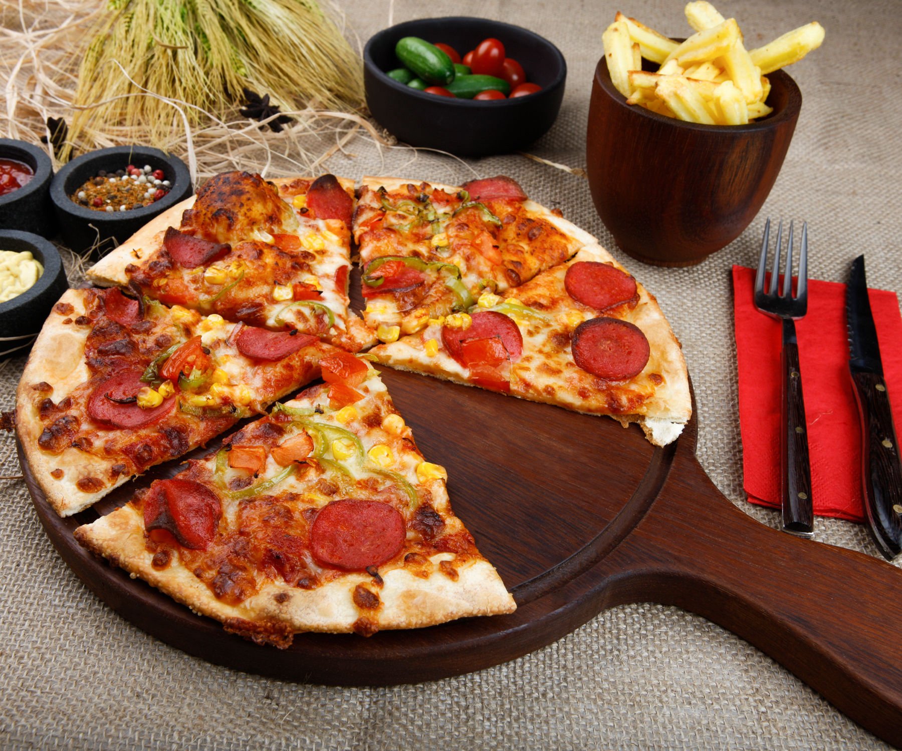Saplı Kanallı Pizza Tahtası PK3041 30X41X2,5 IROKO